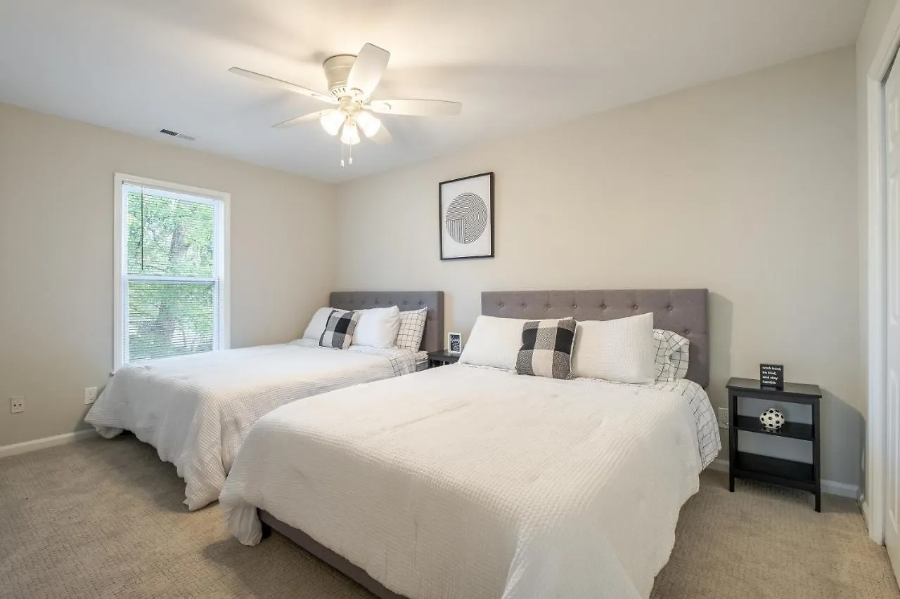 Holiday home Modern Stunning Southpark/Cotswold Home! Charlotte United States