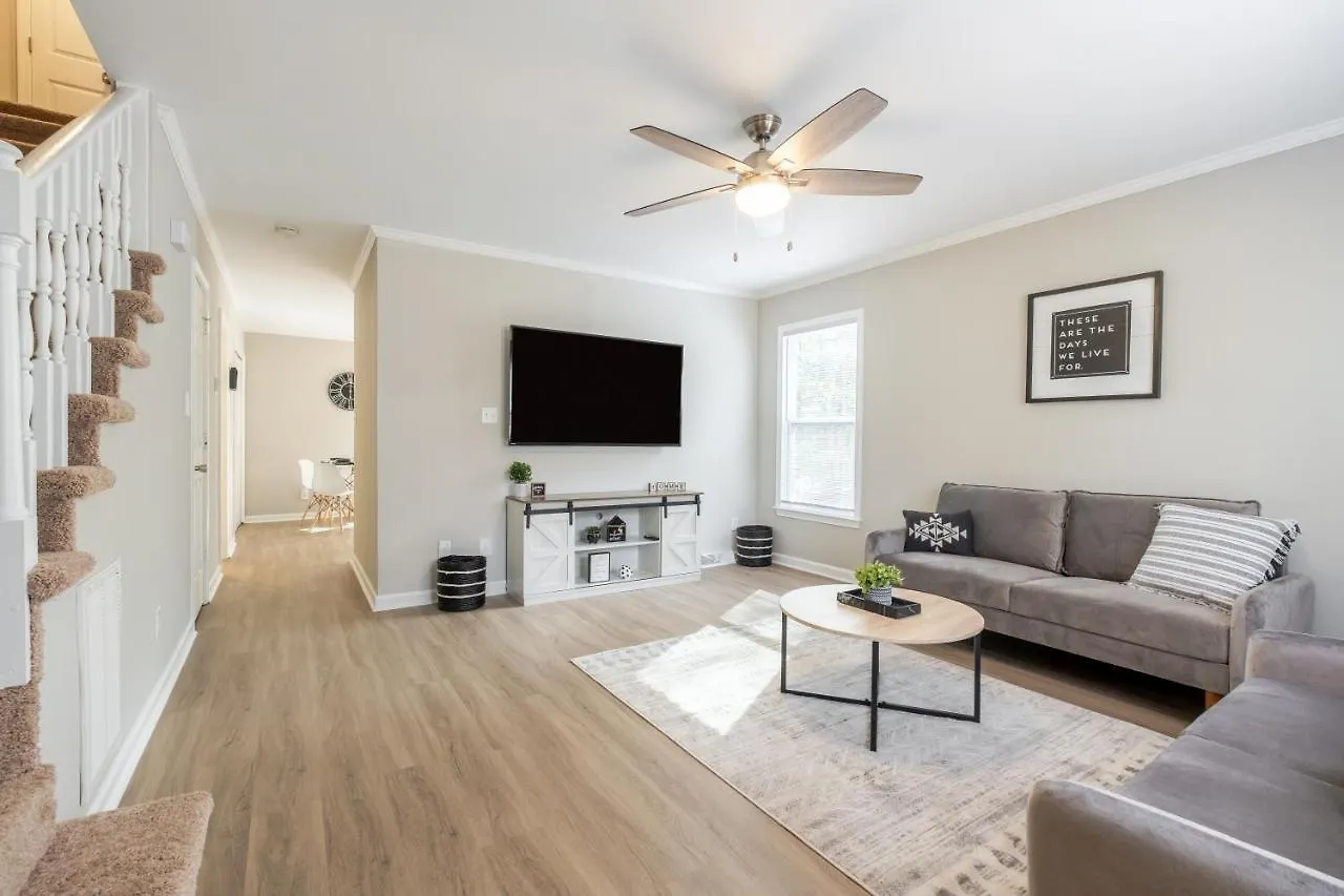 Modern Stunning Southpark/Cotswold Home! Charlotte