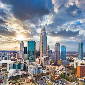 Minutes Away From Downtown Area Charlotte