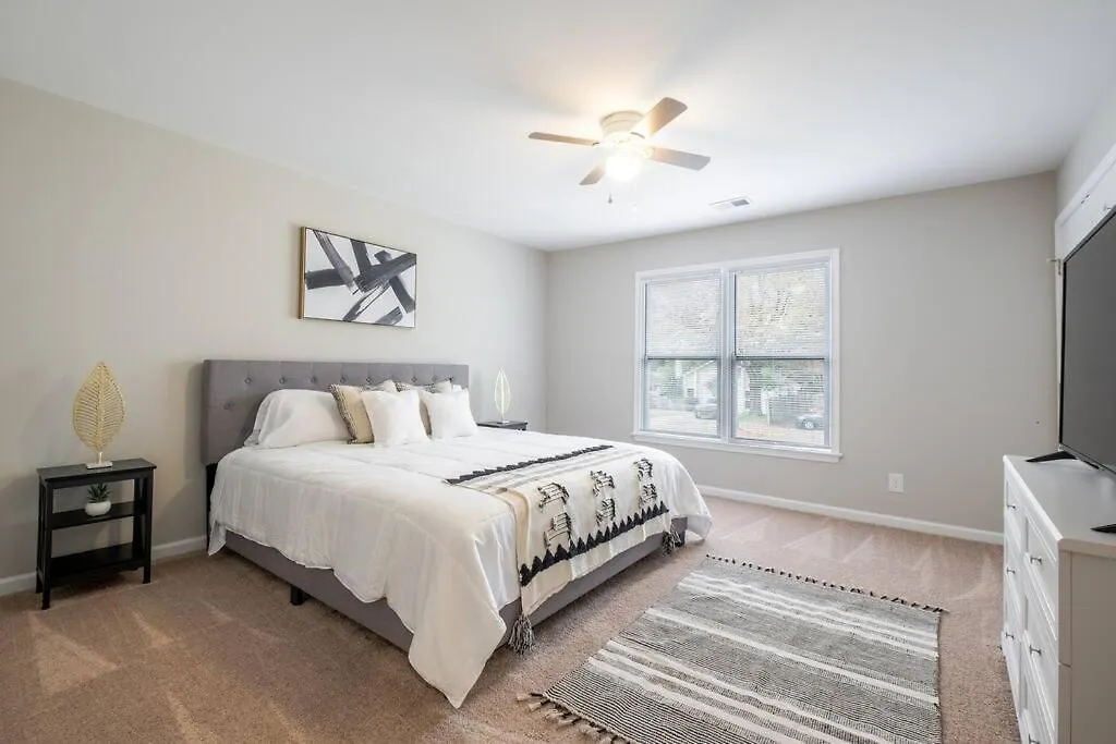 Modern Stunning Southpark/Cotswold Home! Charlotte 0*,