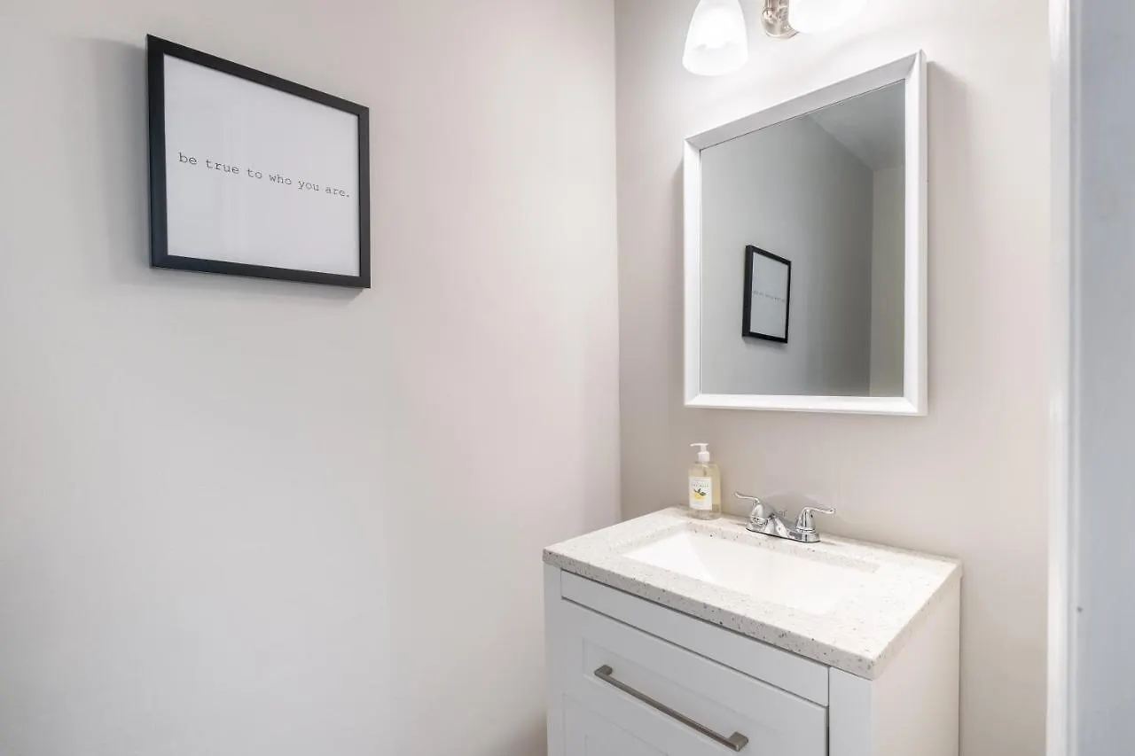 Holiday home Modern Stunning Southpark/Cotswold Home! Charlotte United States