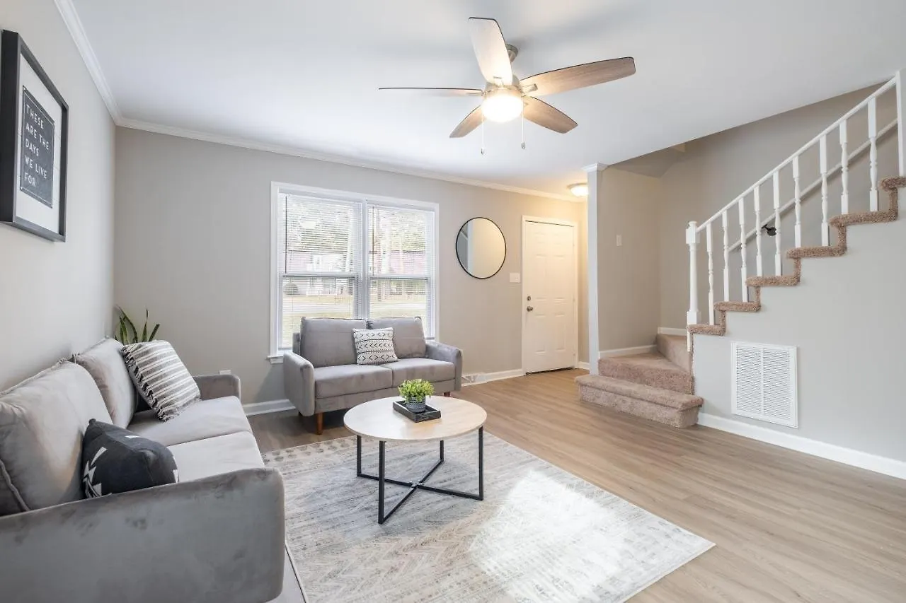 Modern Stunning Southpark/Cotswold Home! 夏洛特 0*,  美国